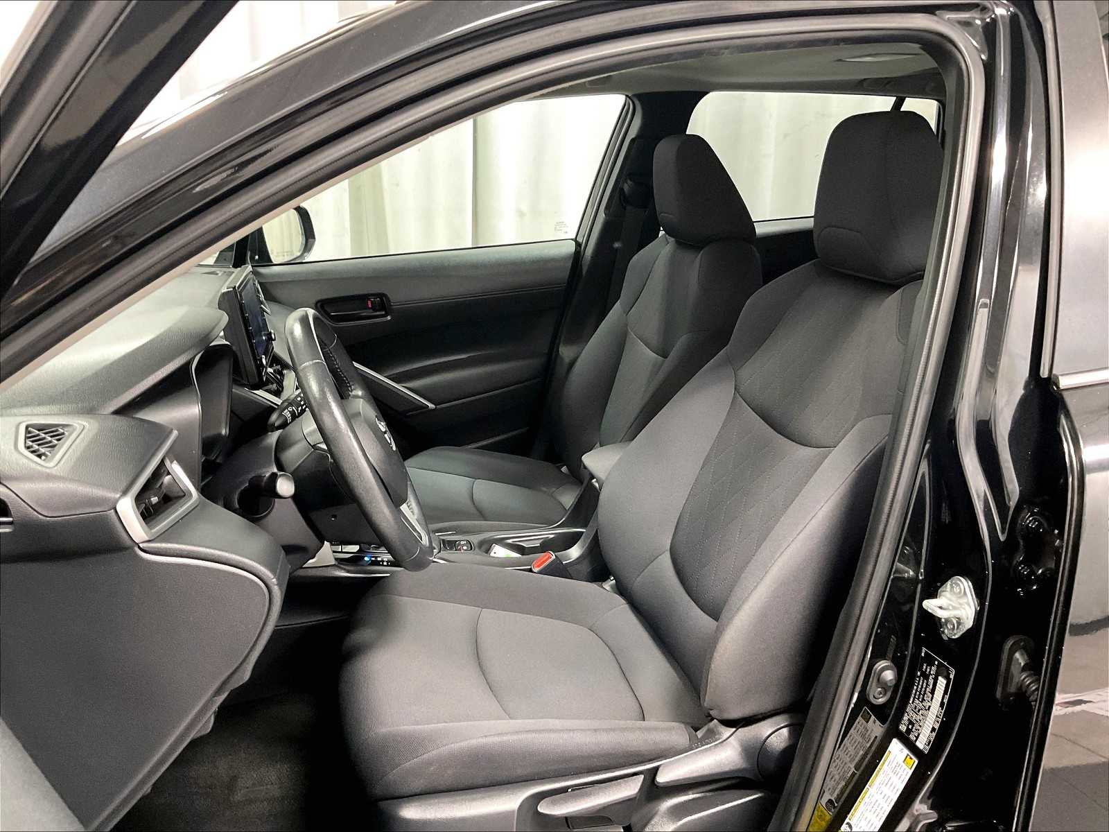 2022 Toyota Corolla Cross LE - Photo 10
