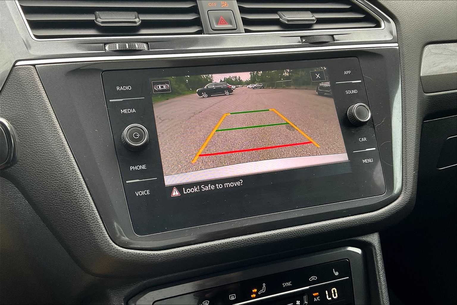 2024 Volkswagen Tiguan SE - Photo 19