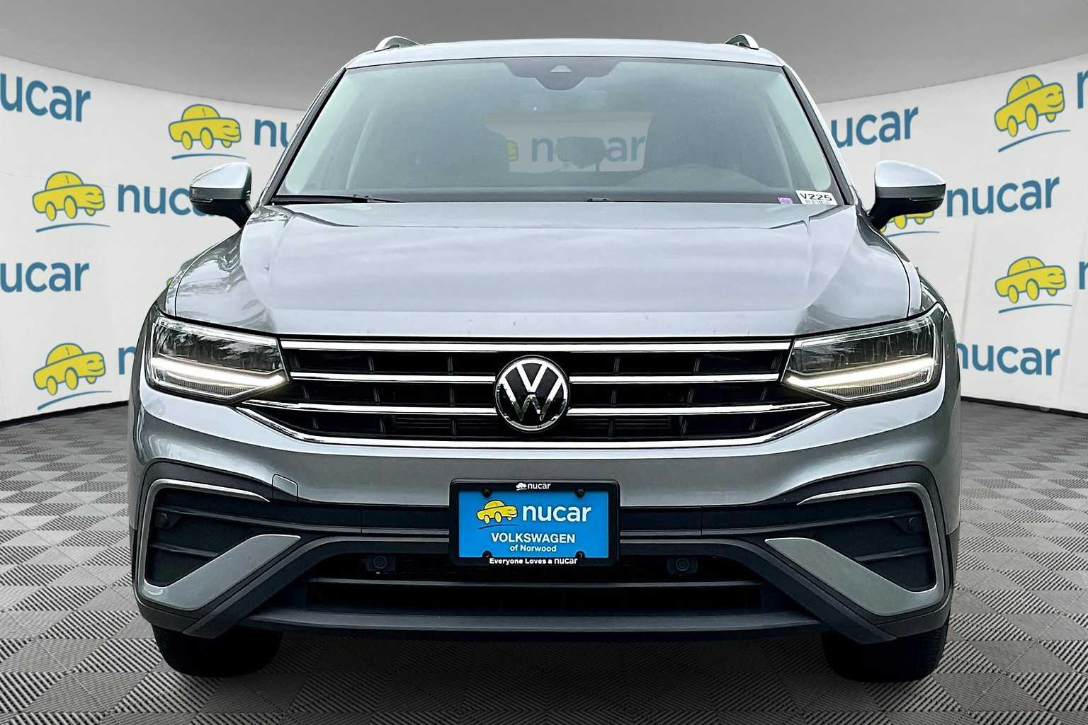 2024 Volkswagen Tiguan SE - Photo 2