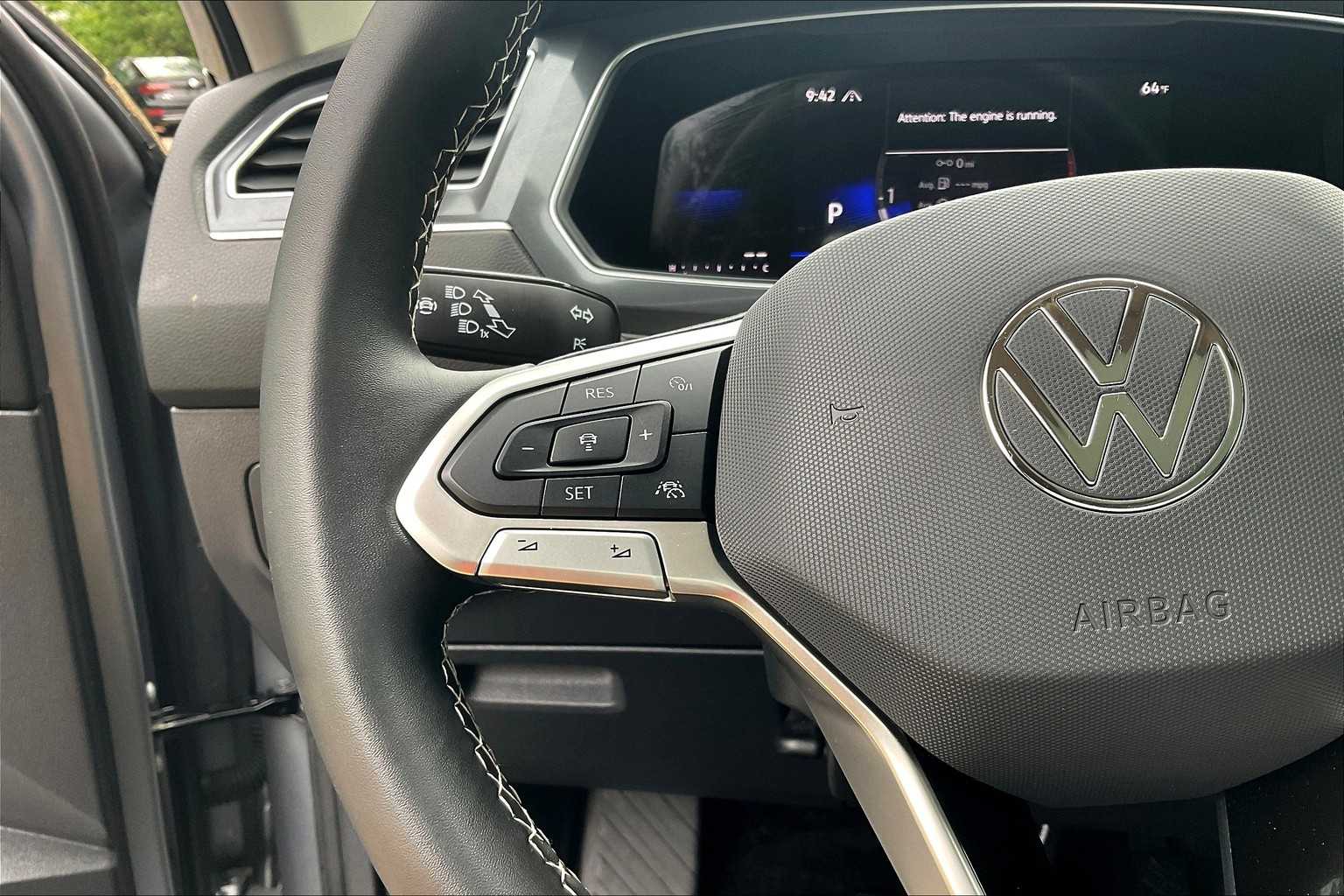 2024 Volkswagen Tiguan SE - Photo 22
