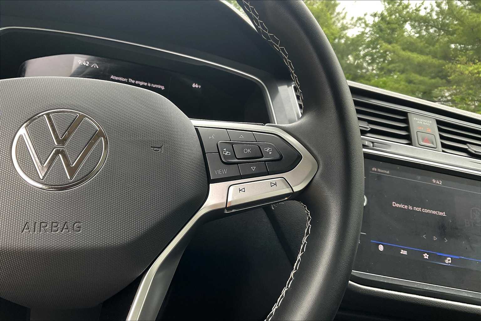 2024 Volkswagen Tiguan SE - Photo 23