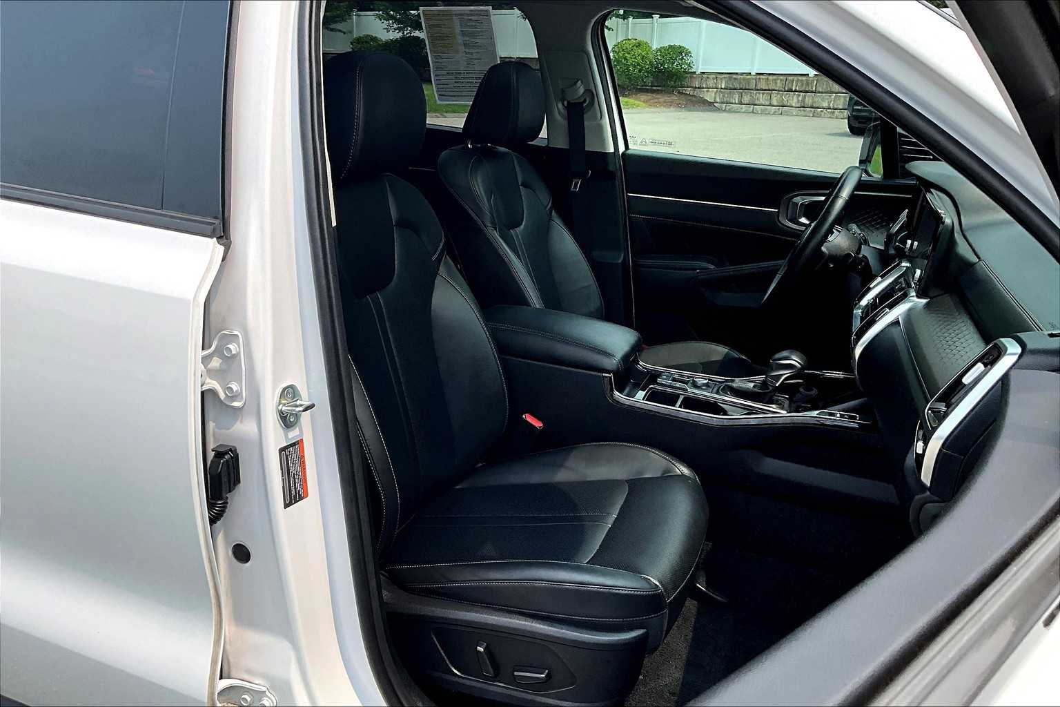 2023 Kia Sorento SX - Photo 11