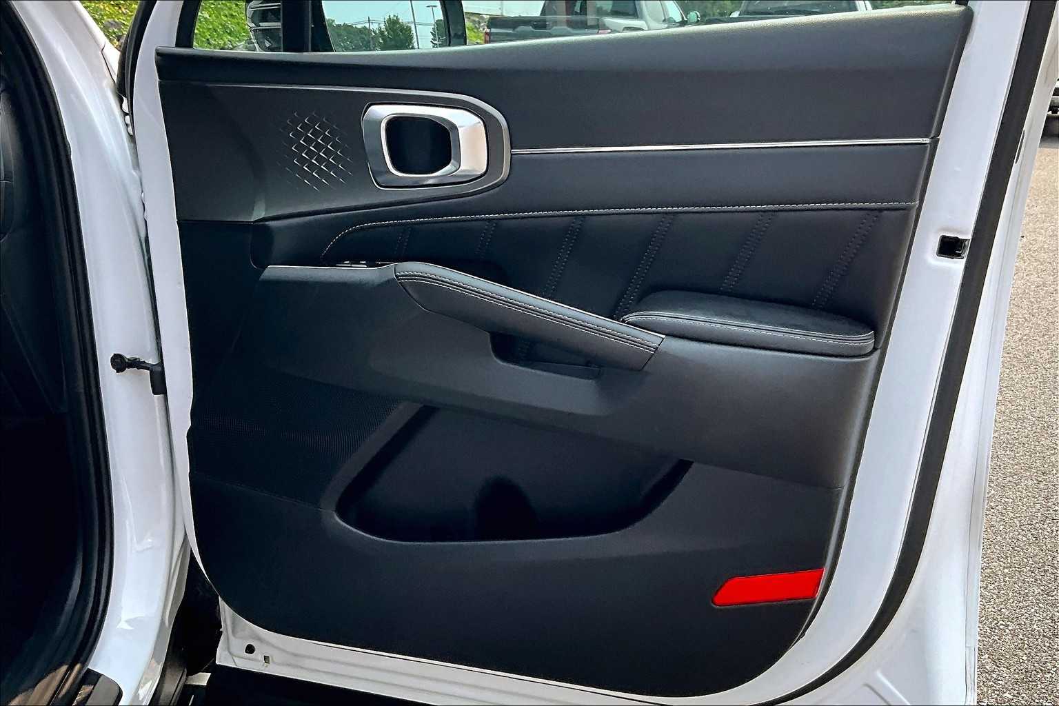 2023 Kia Sorento SX - Photo 12
