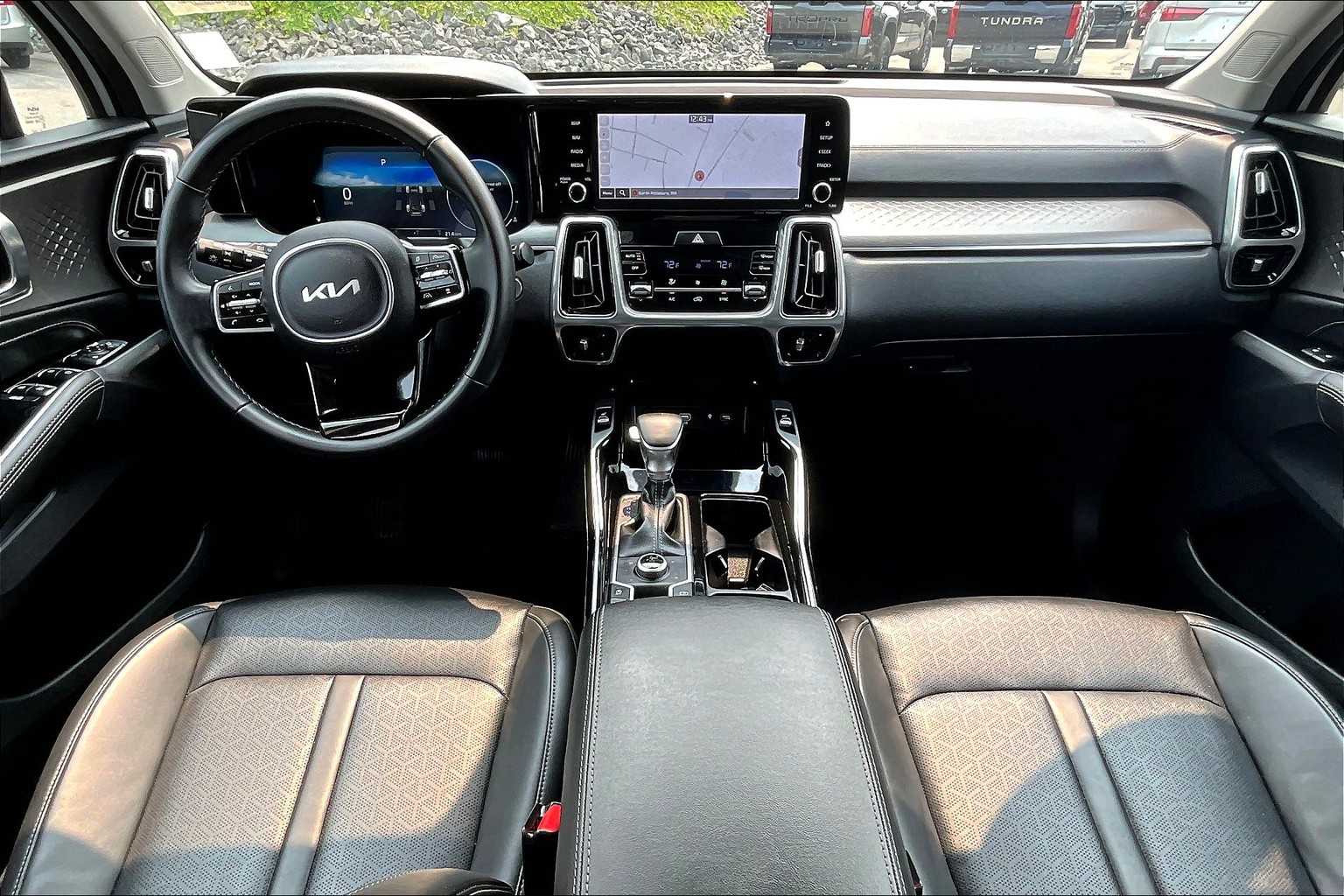 2023 Kia Sorento SX - Photo 21