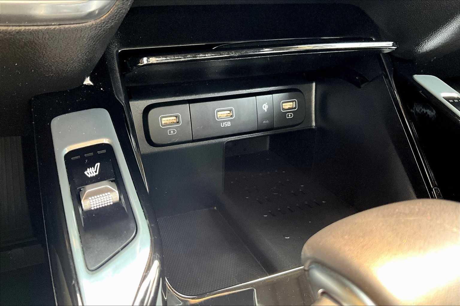 2023 Kia Sorento SX - Photo 27