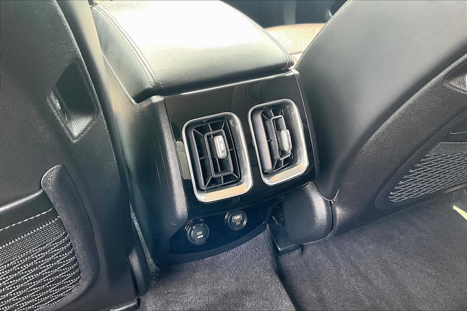 2023 Kia Sorento SX - Photo 28