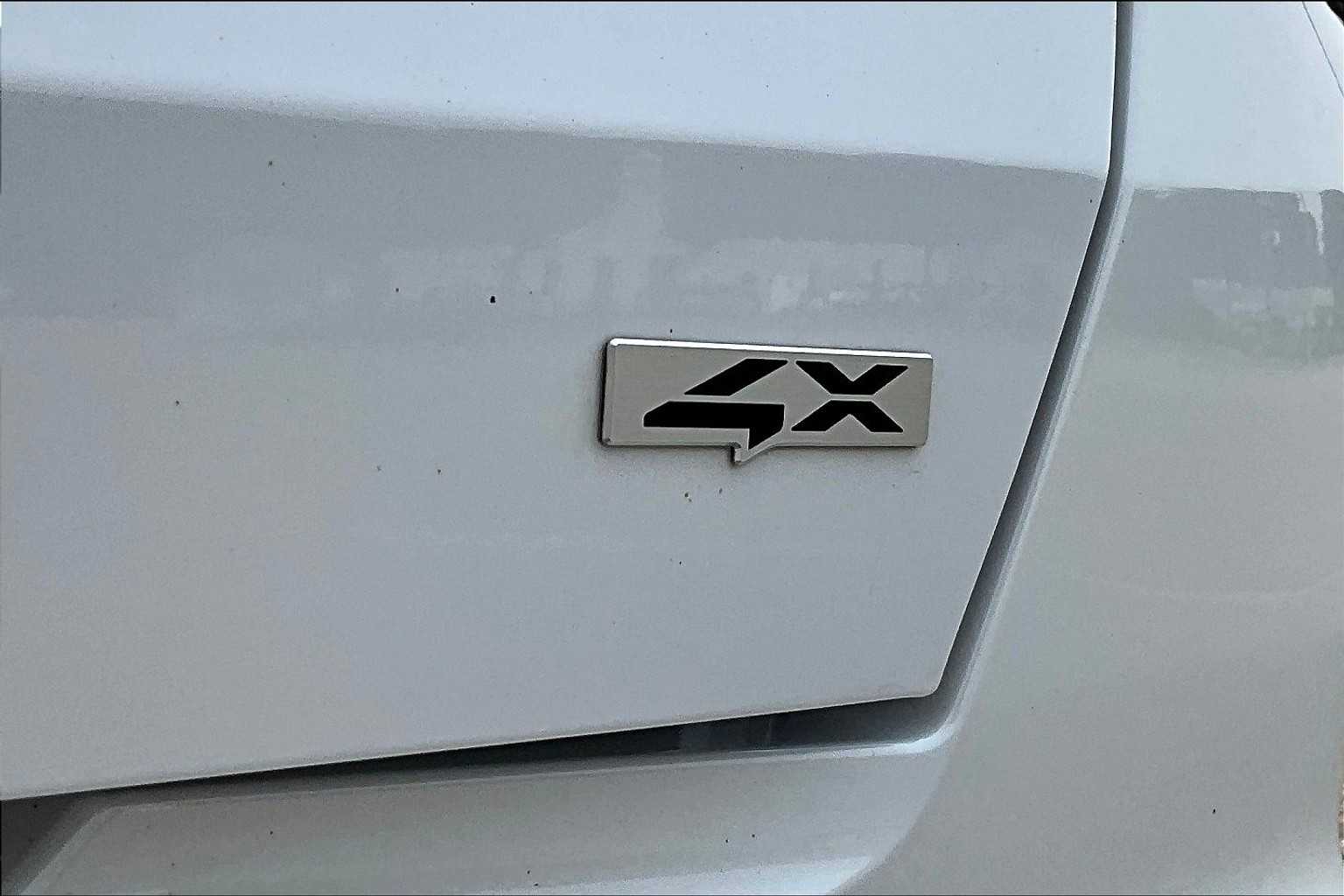 2023 Kia Sorento SX - Photo 29