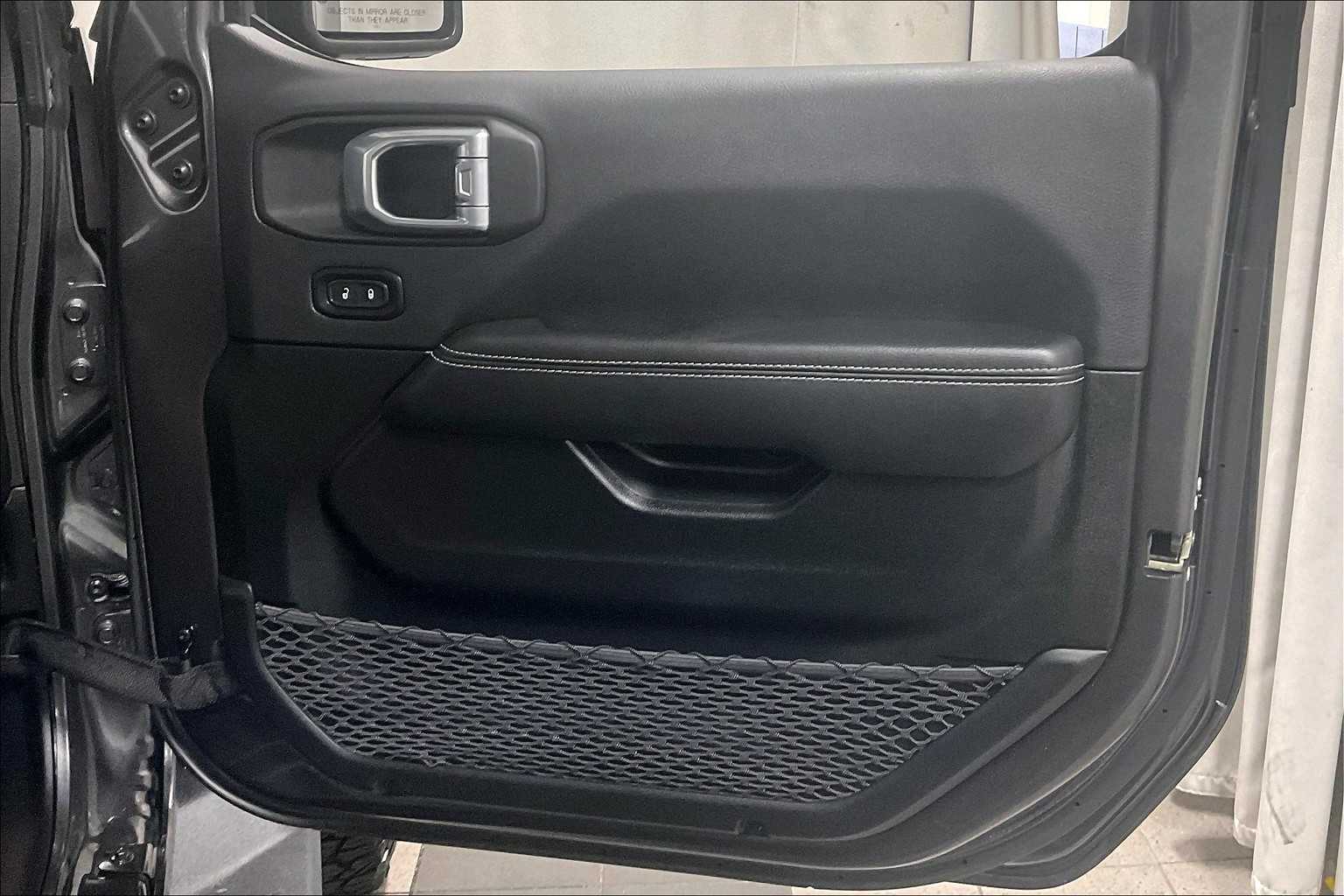 2022 Jeep Gladiator Overland - Photo 12