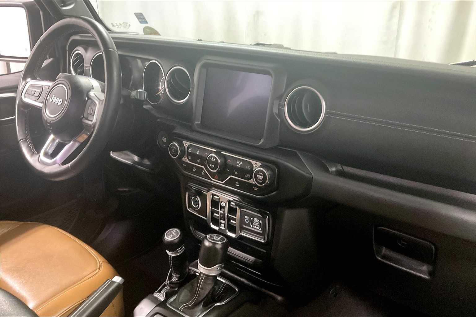 2022 Jeep Gladiator Overland - Photo 14