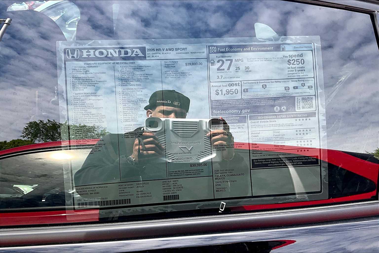 2025 Honda HR-V Sport - Photo 17