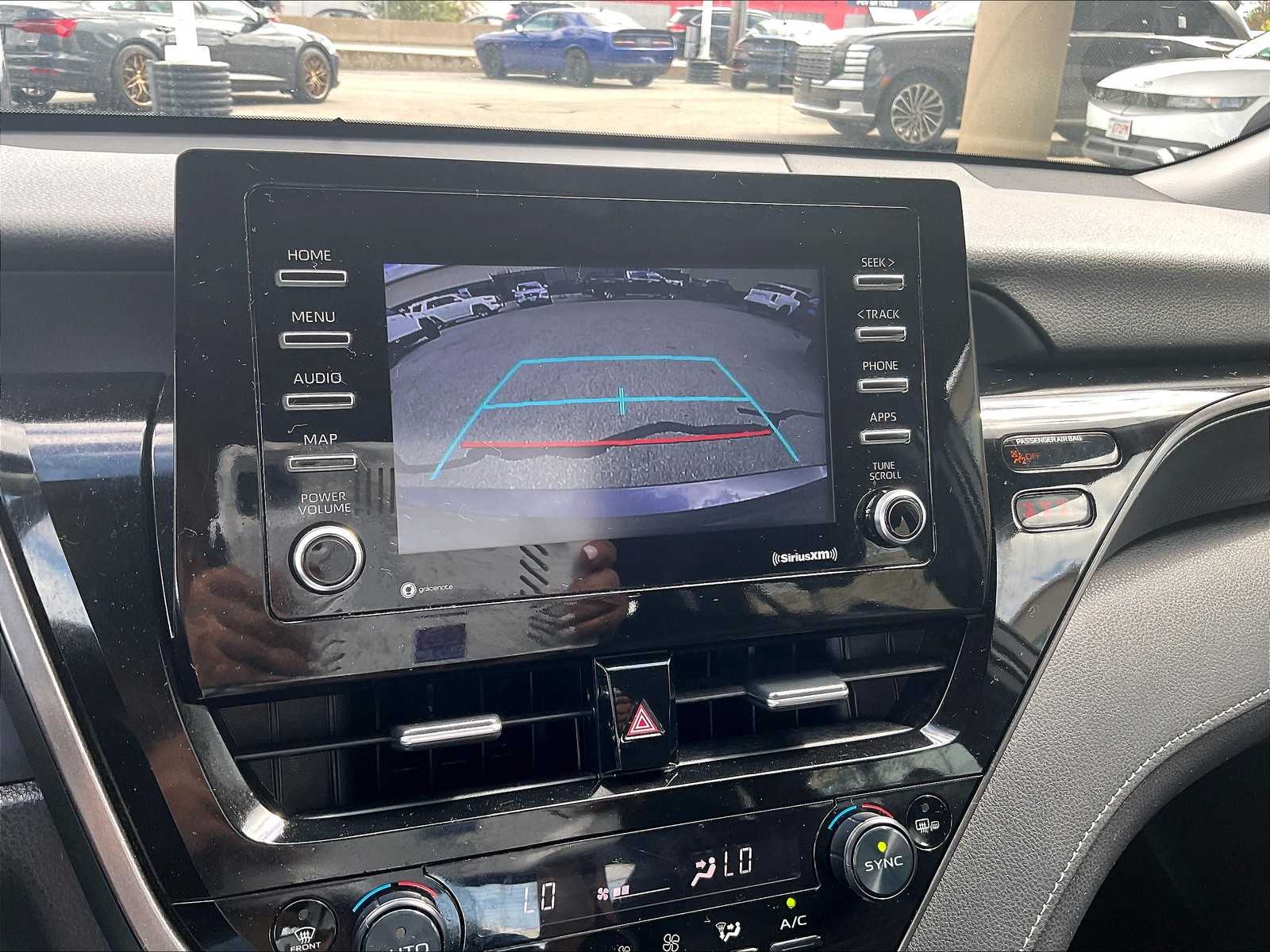 2023 Toyota Camry SE - Photo 19