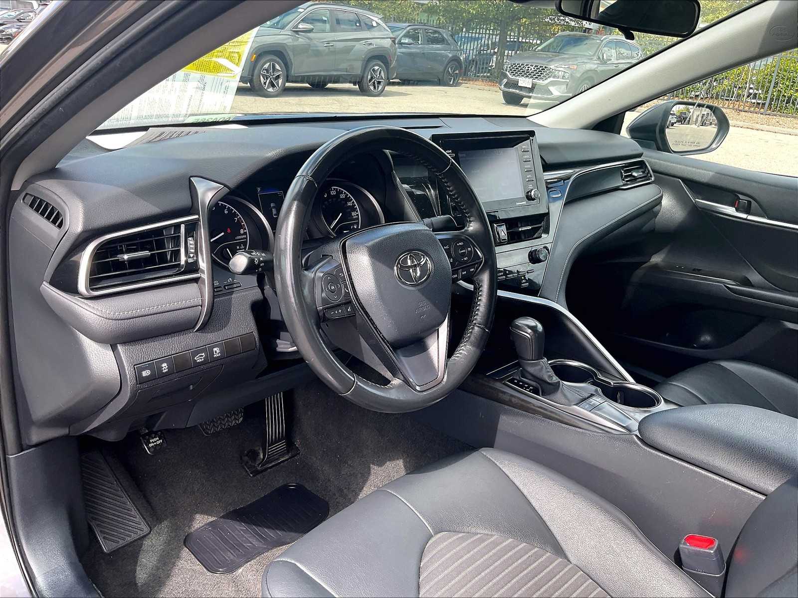 2023 Toyota Camry SE - Photo 8
