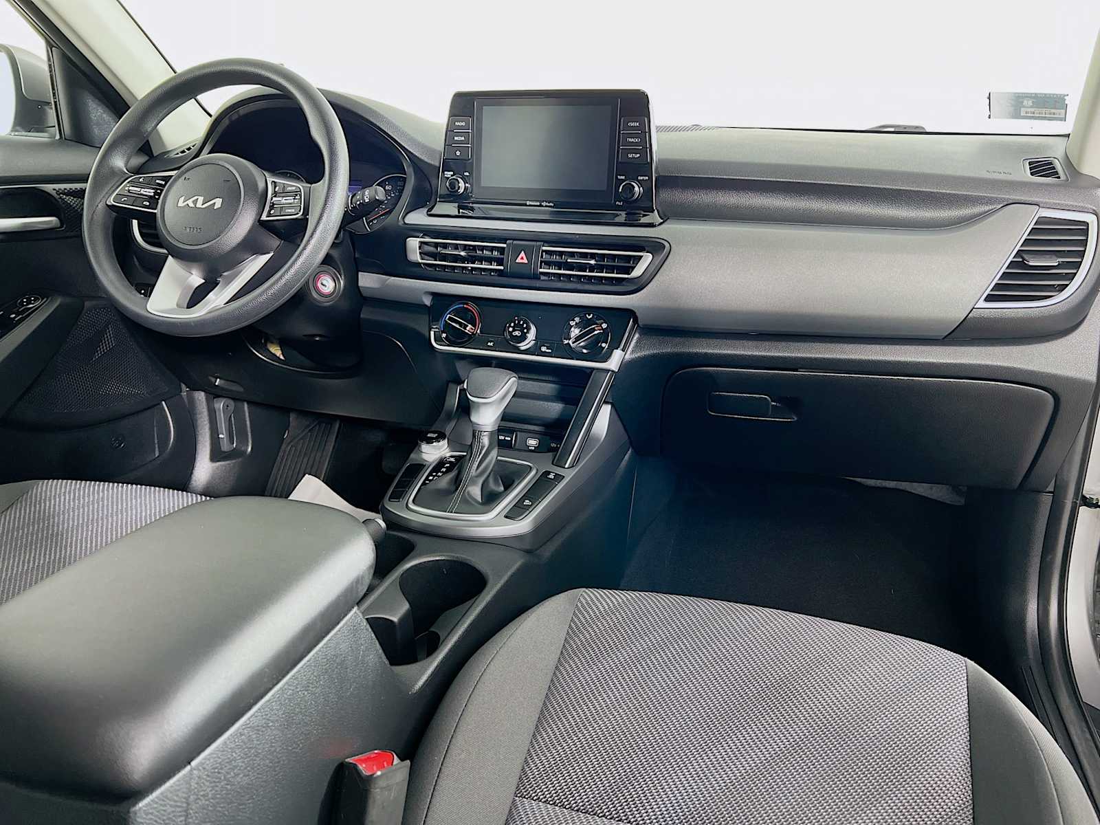 2023 Kia Seltos LX - Photo 27