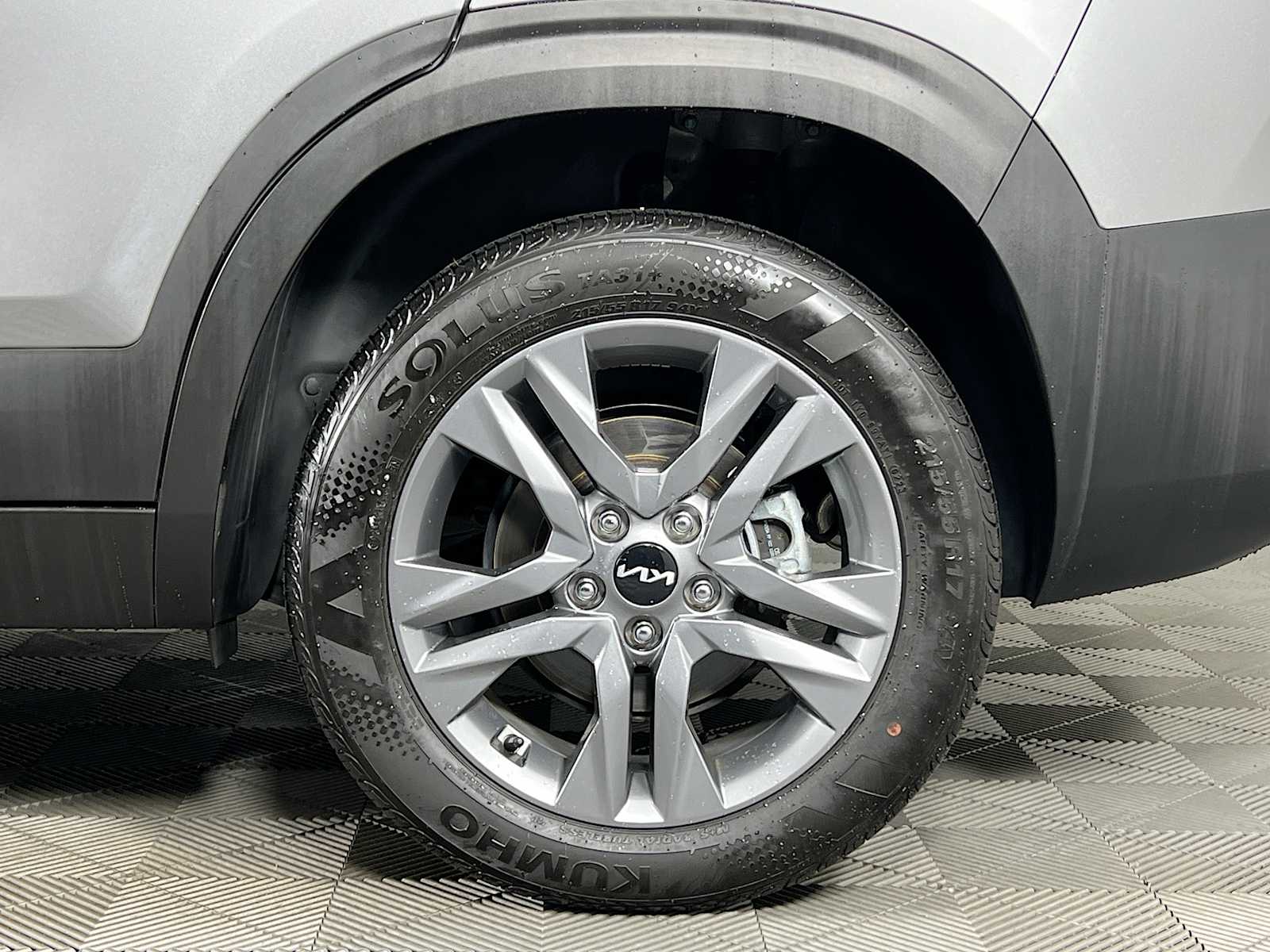 2023 Kia Seltos LX - Photo 29