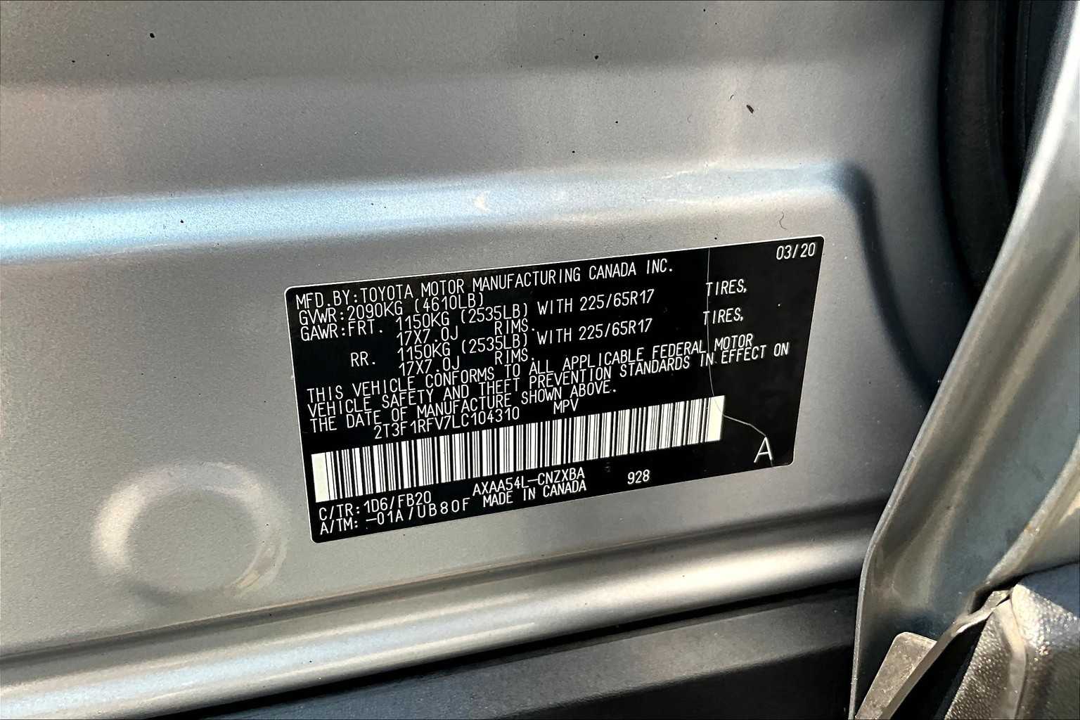 2020 Toyota RAV4 LE - Photo 36