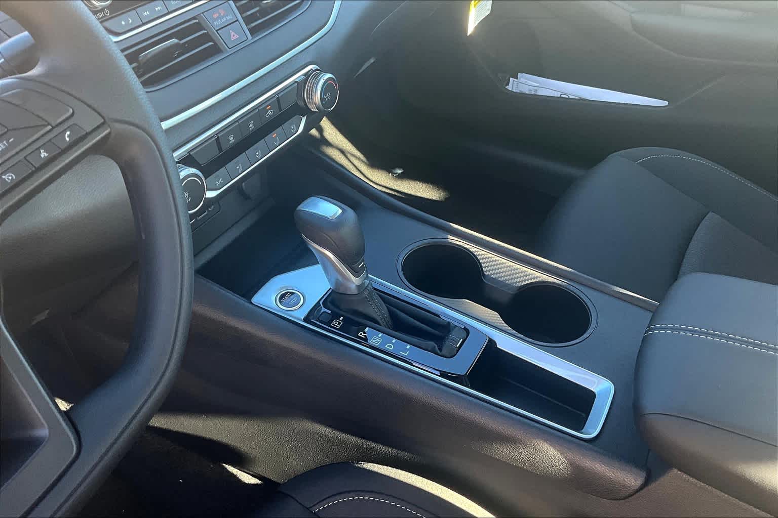 2025 Nissan Altima S - Photo 13