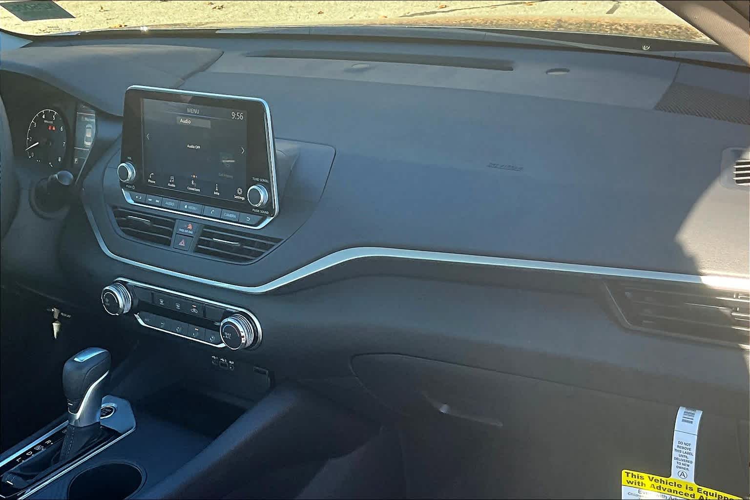 2025 Nissan Altima S - Photo 9