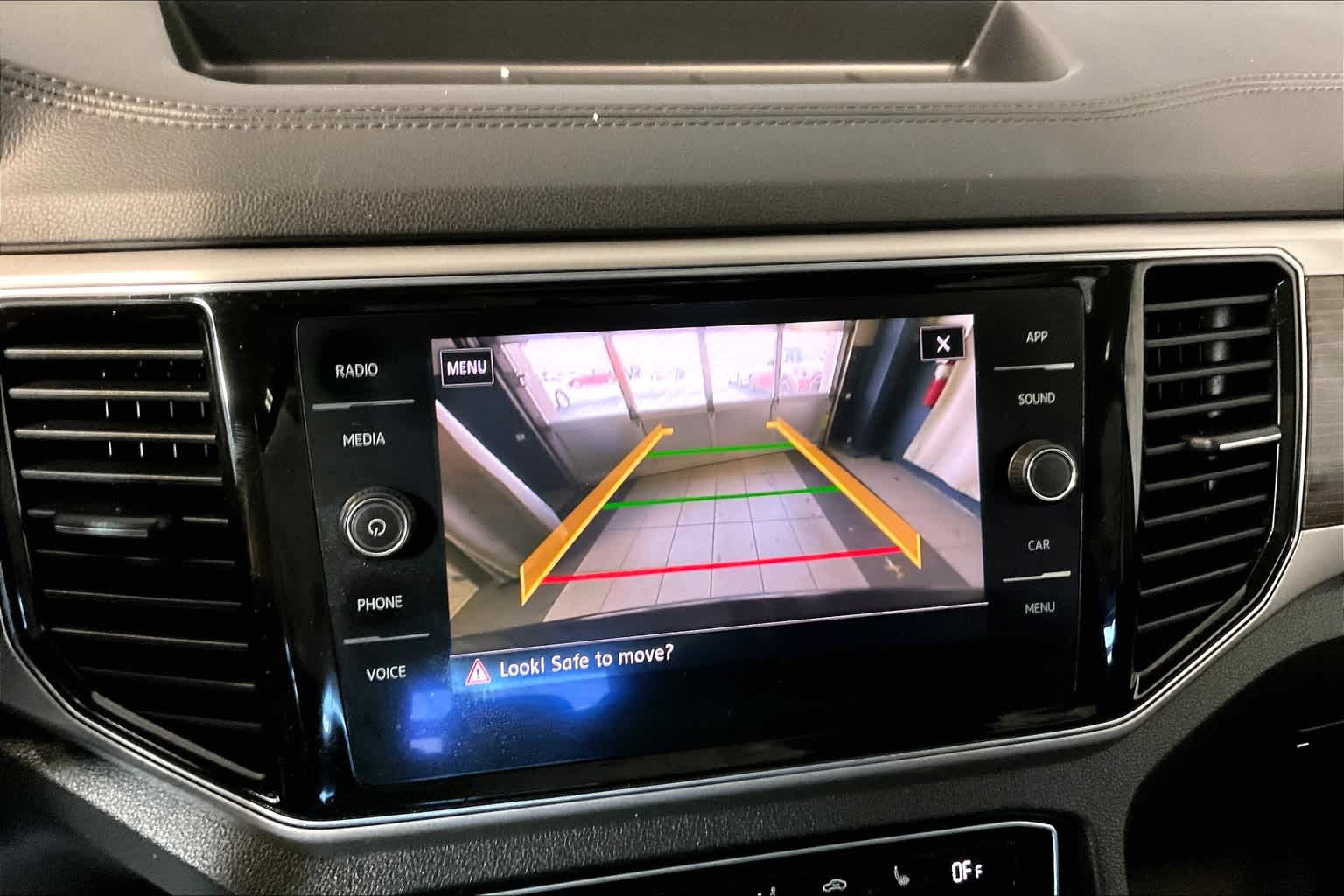 2018 Volkswagen Atlas 3.6L V6 SEL - Photo 20