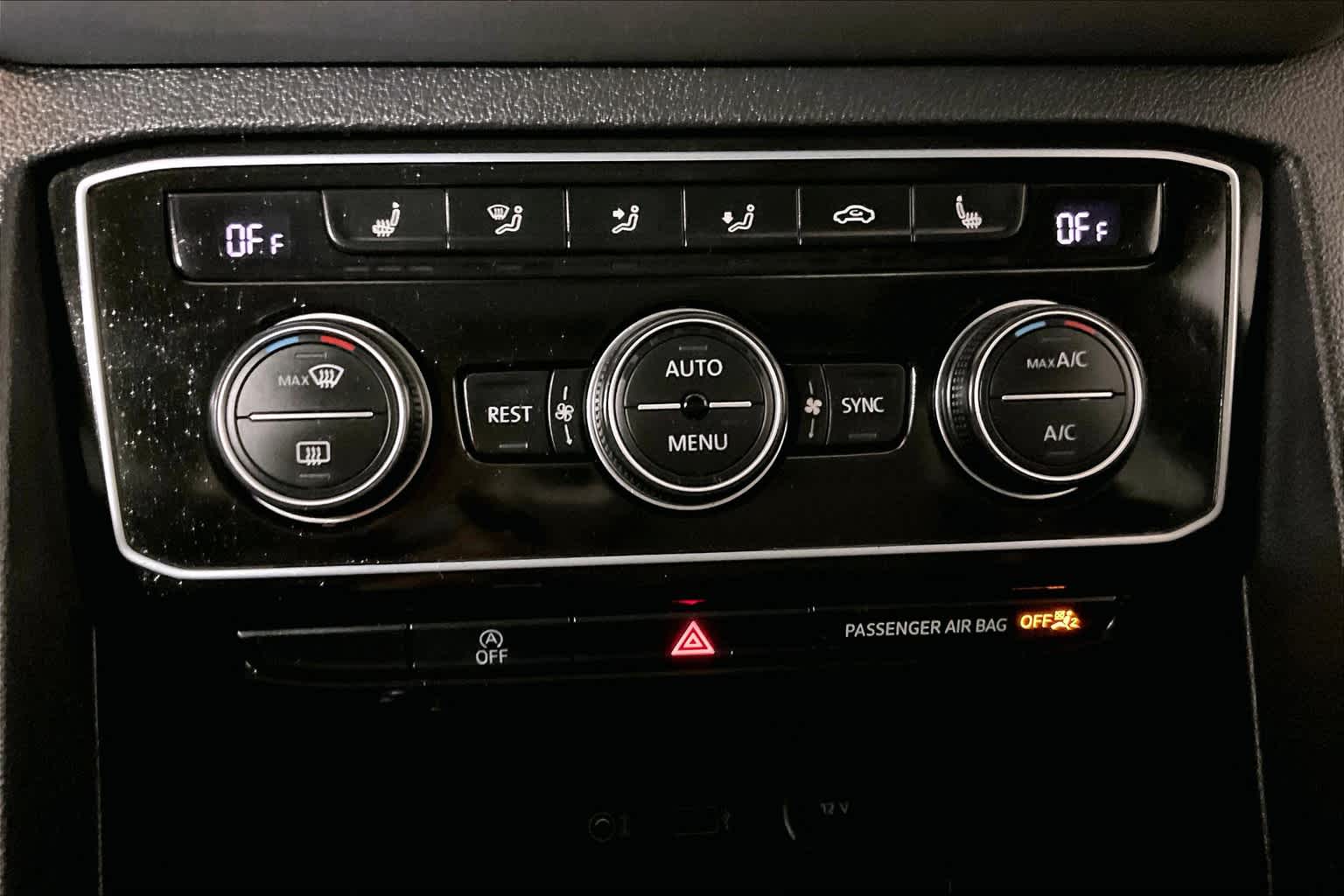 2018 Volkswagen Atlas 3.6L V6 SEL - Photo 27