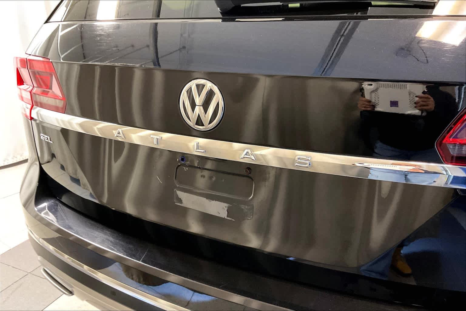 2018 Volkswagen Atlas 3.6L V6 SEL - Photo 30