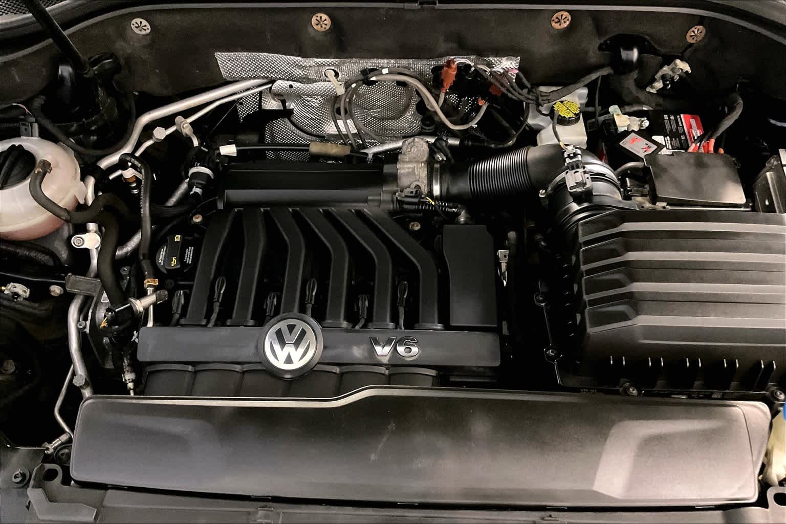 2018 Volkswagen Atlas 3.6L V6 SEL - Photo 36