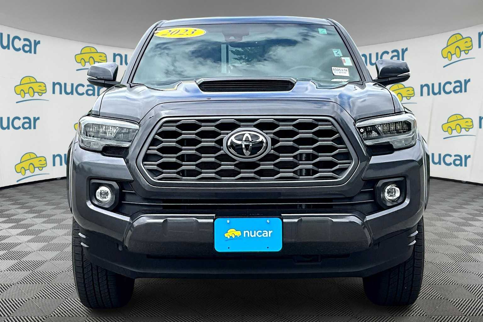 2023 Toyota Tacoma TRD Sport - Photo 2