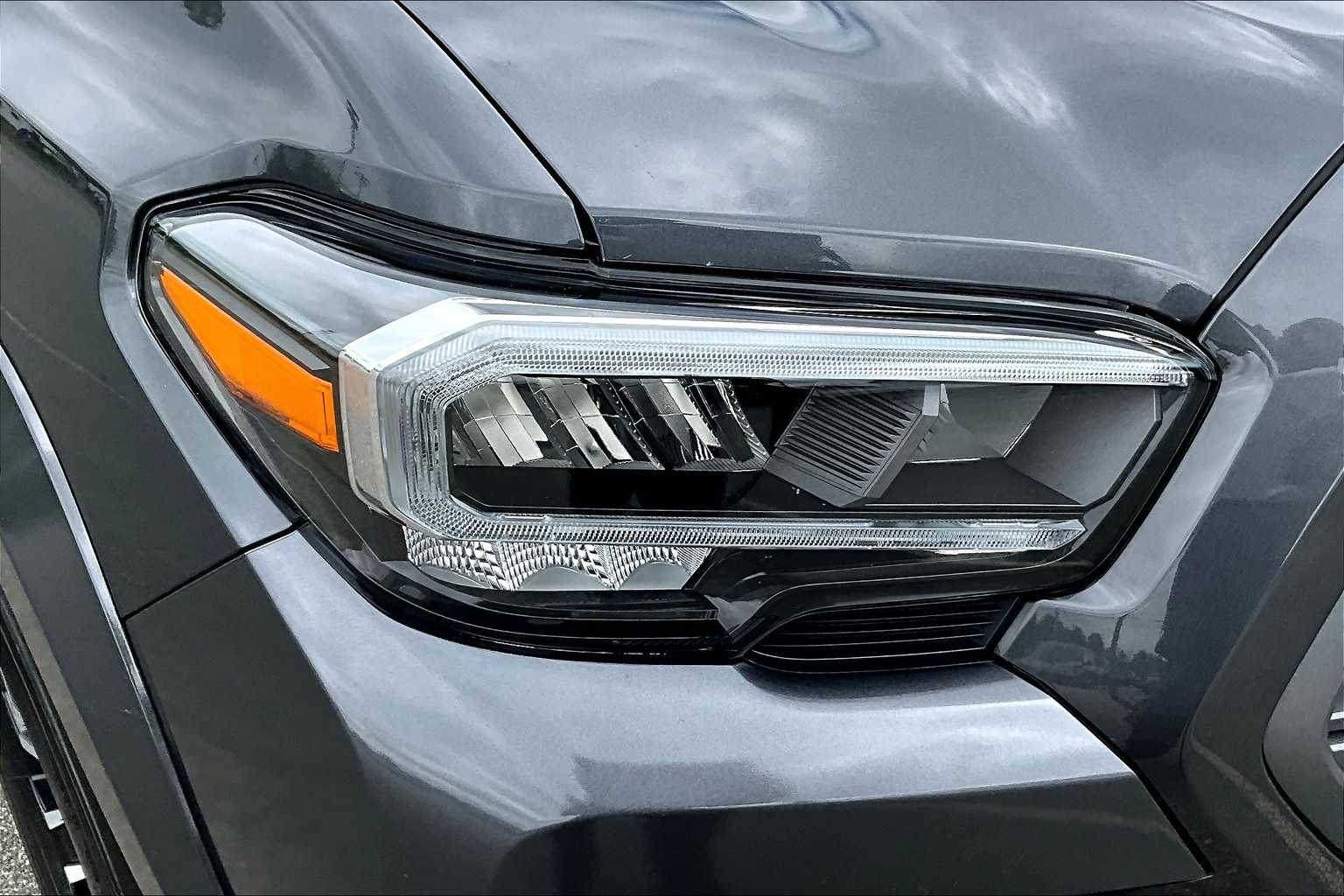 2023 Toyota Tacoma TRD Sport - Photo 34