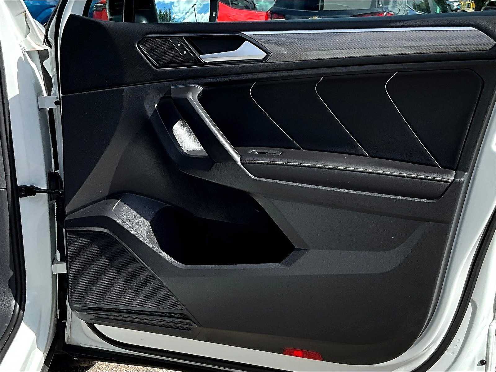 2022 Volkswagen Tiguan SE R-Line Black - Photo 12
