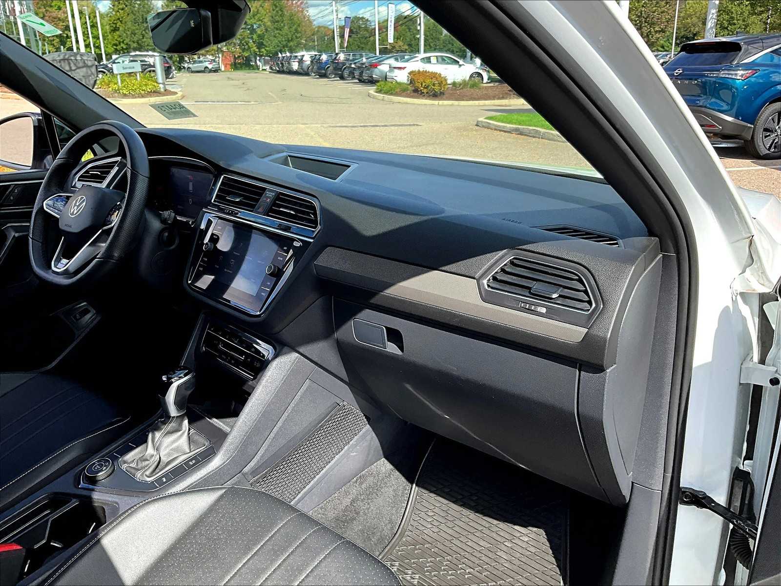 2022 Volkswagen Tiguan SE R-Line Black - Photo 13