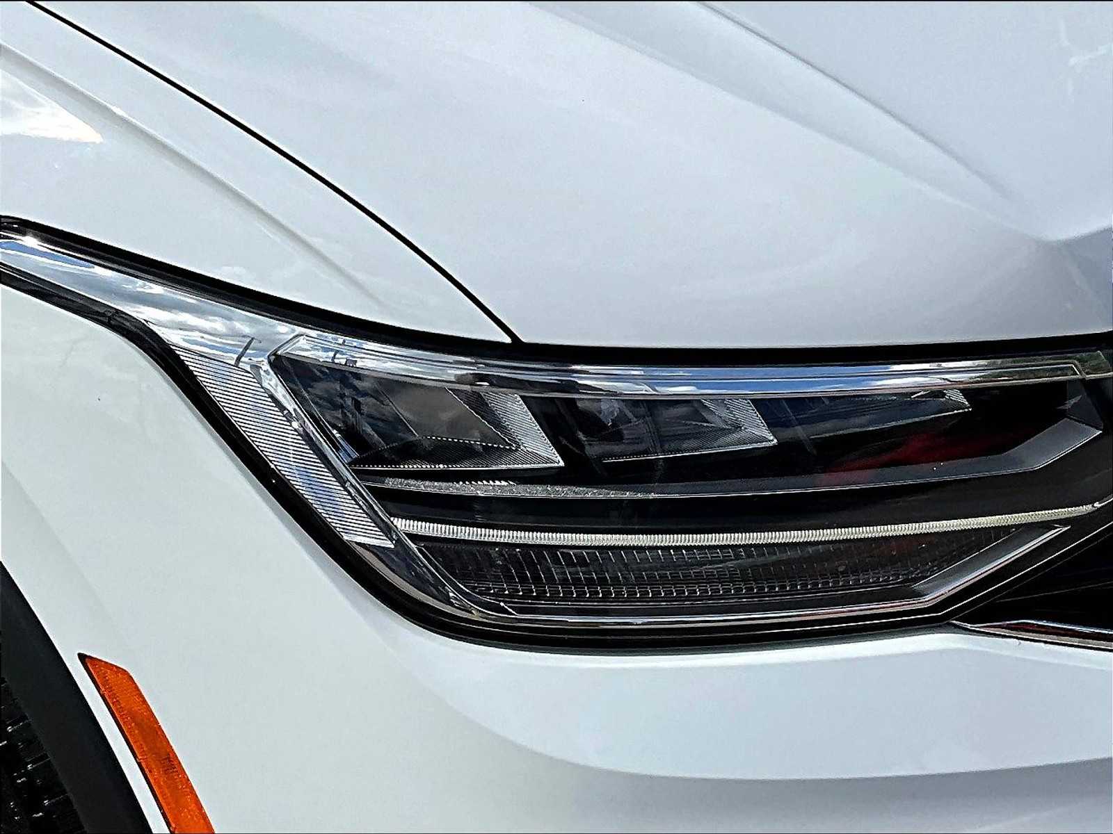 2022 Volkswagen Tiguan SE R-Line Black - Photo 32