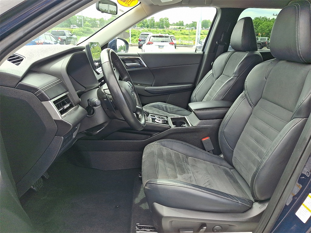 2022 Mitsubishi Outlander SE - Photo 13