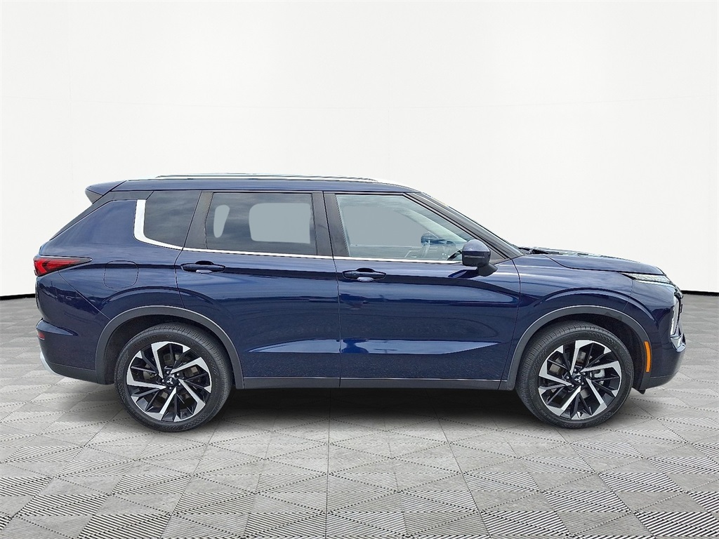 2022 Mitsubishi Outlander SE - Photo 7