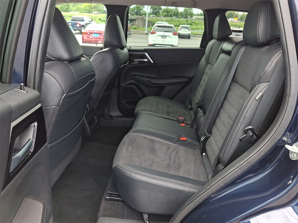 2022 Mitsubishi Outlander SE - Photo 10