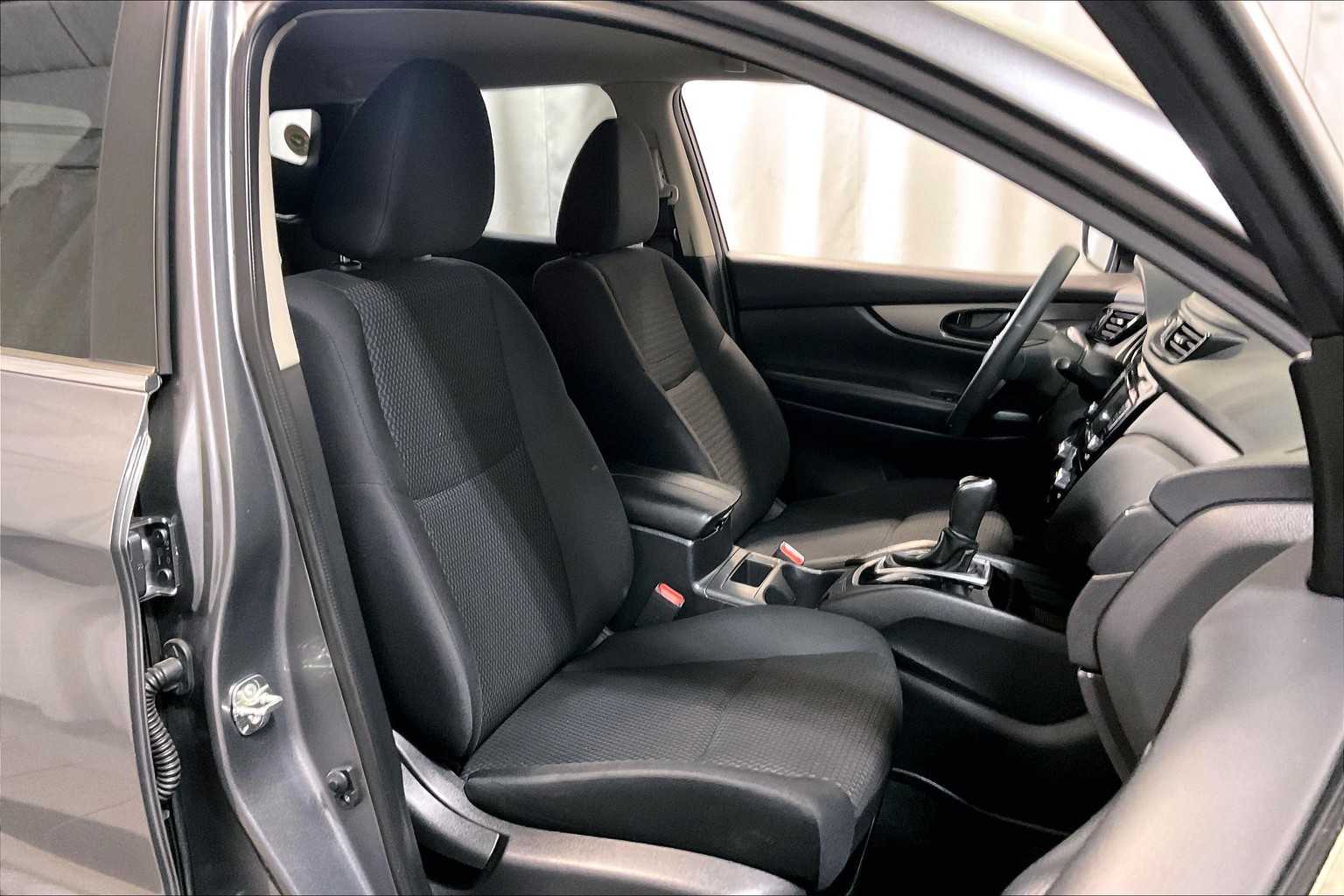 2022 Nissan Rogue Sport S - Photo 11