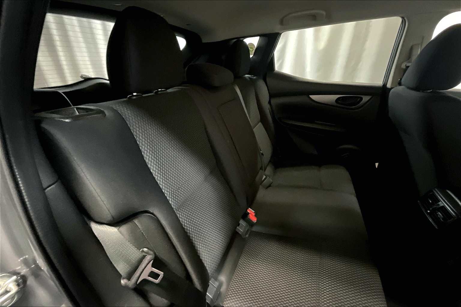 2022 Nissan Rogue Sport S - Photo 16