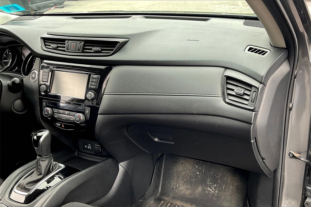 2020 Nissan Rogue SV - Photo 12