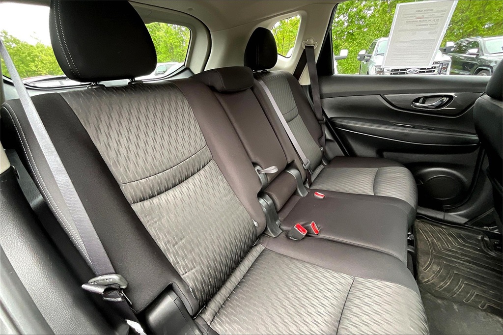 2020 Nissan Rogue SV - Photo 15