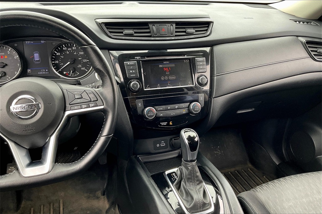 2020 Nissan Rogue SV - Photo 17