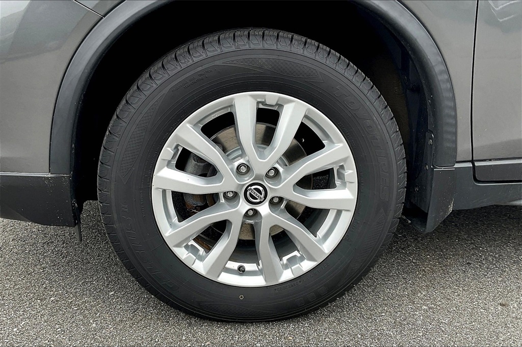 2020 Nissan Rogue SV - Photo 7