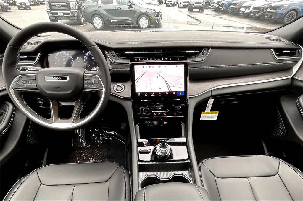2025 Jeep Grand Cherokee Limited - Photo 12