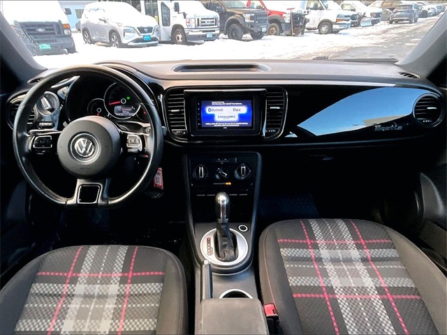 2019 Volkswagen Beetle 2.0T S - Photo 16