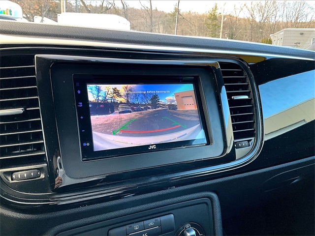 2019 Volkswagen Beetle 2.0T S - Photo 26