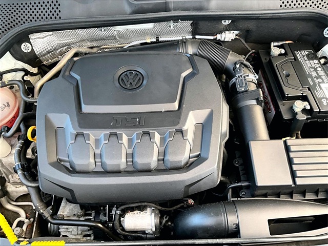 2019 Volkswagen Beetle 2.0T S - Photo 32