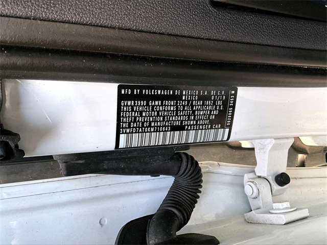 2019 Volkswagen Beetle 2.0T S - Photo 33