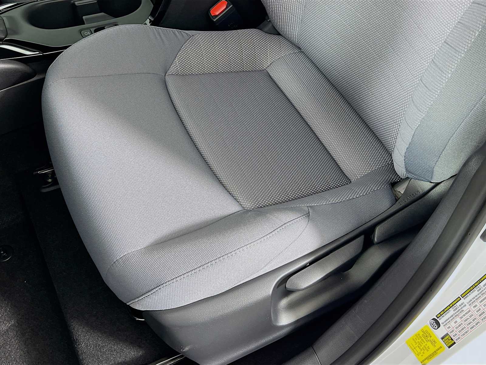 2025 Toyota Corolla SE - Photo 16
