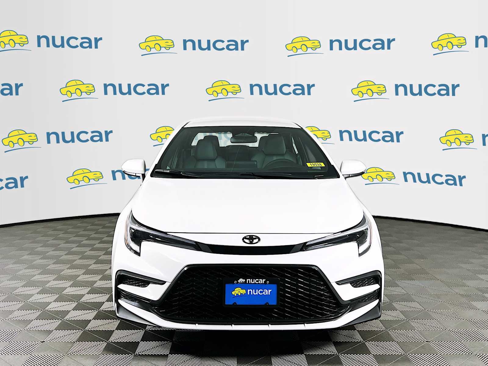 2025 Toyota Corolla SE - Photo 2