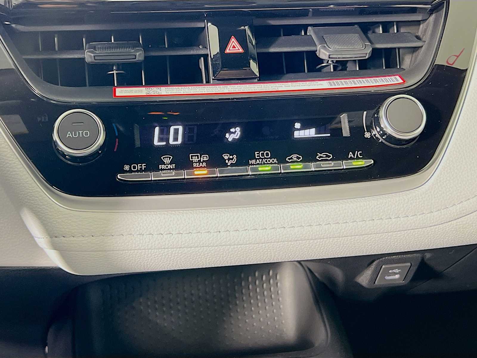 2025 Toyota Corolla SE - Photo 10