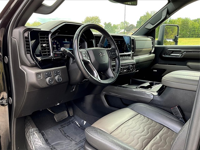 2024 Chevrolet Silverado 2500HD ZR2 - Photo 8