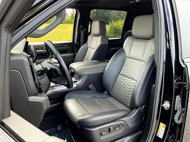 2024 Chevrolet Silverado 2500HD ZR2 - Photo 10