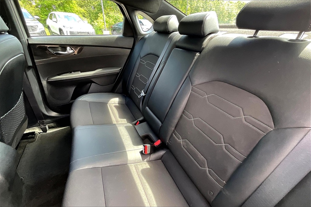 2022 Kia Forte GT-Line - Photo 14